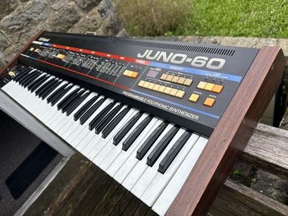 Roland-Juno-60 Polyphonic Synthesizer A/S